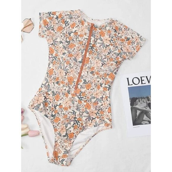 **CUPSHE** One Piece Swimsuit Mock Neck Zipper Short Sleeve Medium NWT - Picture 6 of 12